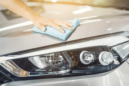Améliorez l'entretien de votre voiture avec un entonnoir en