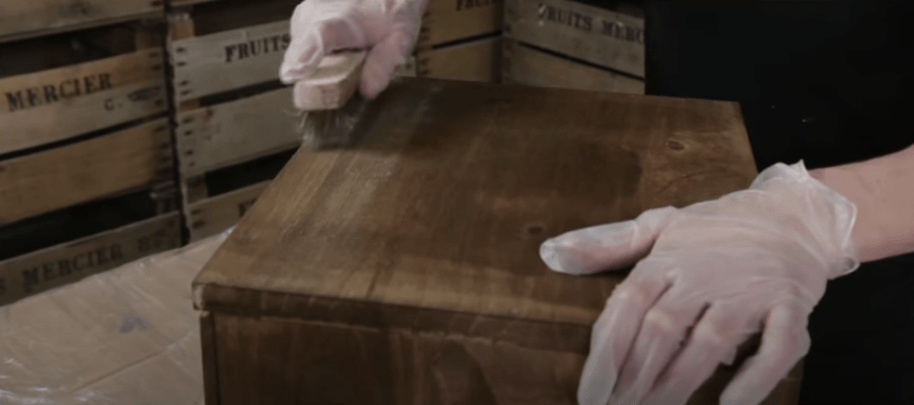 Comment céruser un meuble en bois ? - Cdiscount