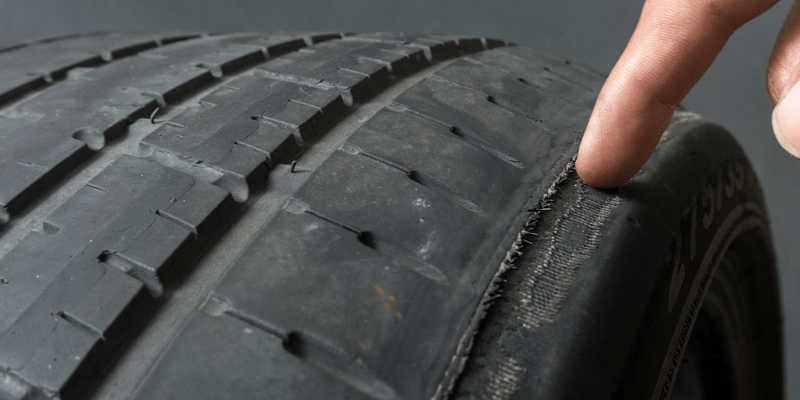 Changer pneu très usé