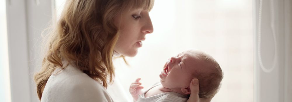 Bebe Pleure Le Soir Tout Savoir Sur Les Angoisses Du Nourrisson Cdiscount
