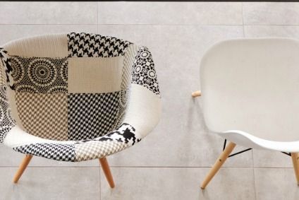 Les chaises dépareillées ? C'est tendance !