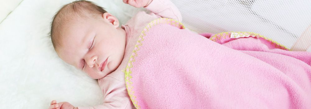 Couverture Couette Ou Plaid Bebe A Partir De Quel Age Et Pour Quels Usages Cdiscount