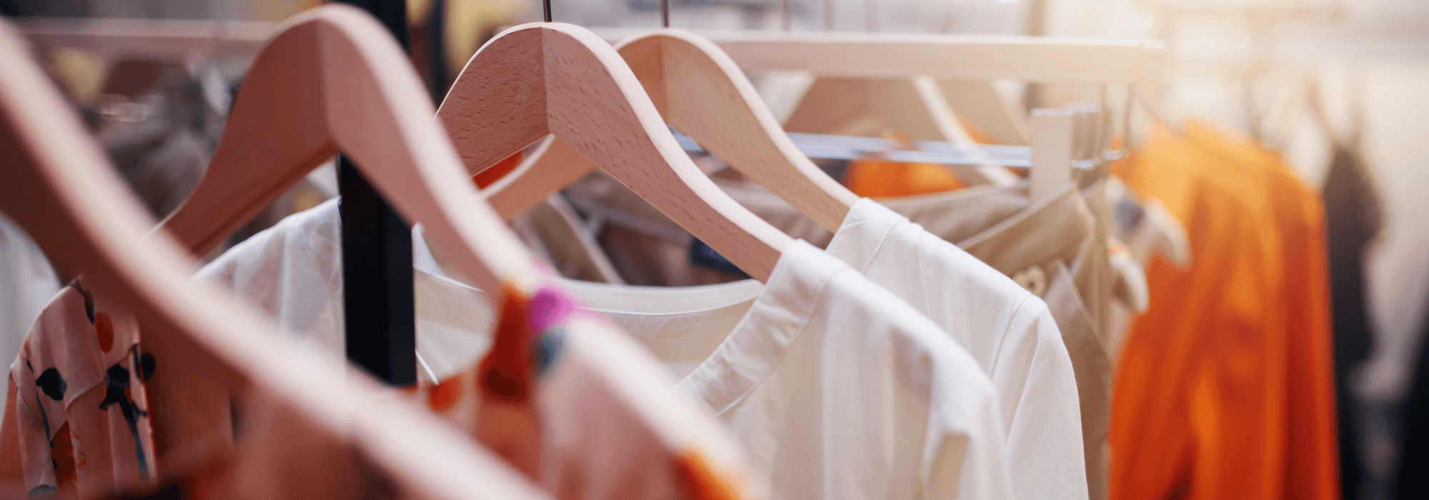 5 bonnes raisons d’acheter des vêtements en seconde main