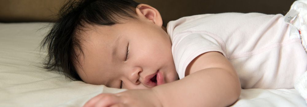 Nuits Siestes Quel Est Le Rythme De Sommeil De Bebe Cdiscount