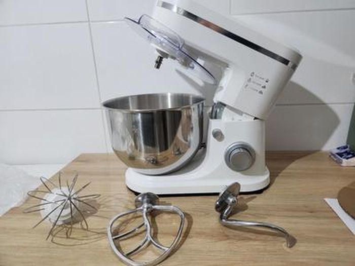 Robot Pâtissier 1500W - 6 Vitesses + Pulse - Bol 5.5L Inox - Fouet, Batteur & Crochet - Cuisine Pro