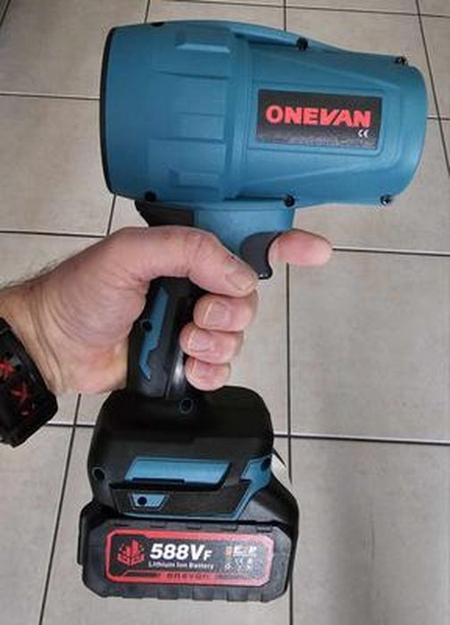 RYOBI Souffleur De Feuilles Sans Fil 40V HP Sans Balais Whisper Series 160 Mph 650 Cfm Avec Batterie 6 0 Ah Et Chargeur