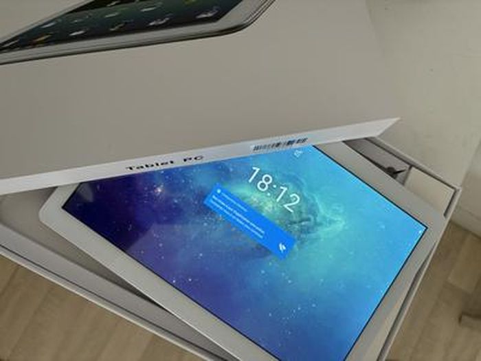 Tablette Tactile Oangcc A6 10.1" FHD Android 13 - 14Go RAM+128Go ROM 5G - Avec Clavier Souris