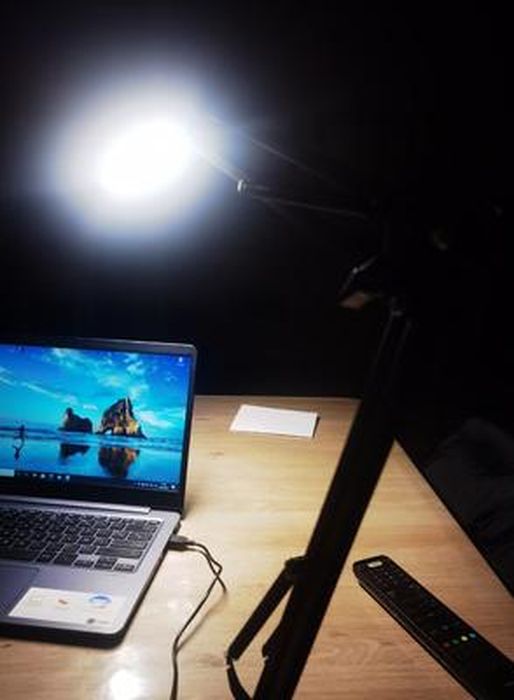 Lampes de bureau USB,lampe de lecture à écran LED pour ordinateur portable, lampe de lecture de protection des yeux,alimenté pa[560] - Cdiscount Maison