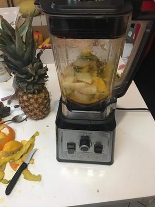 Blender AMZCHEF 2000W 8-en-1 - 10 Vitesses, Écran Tactile, 2L Sans BPA, Fonction Auto Nettoyage