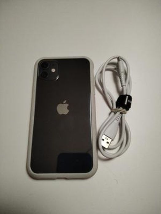APPLE iPhone 11 64 Go Noir - Reconditionné - Très bon état - Cdiscount  Téléphonie