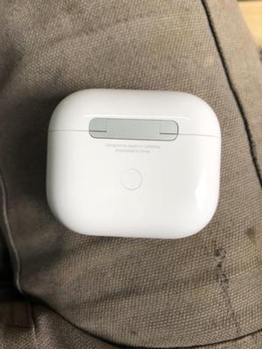 Acheter des AirPods (3ᵉ génération) avec Boîtier de charge MagSafe - Apple  (FR)