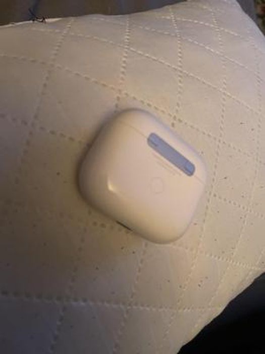 Apple AirPods 3ᵉ génération avec boîtier de charge MagSafe