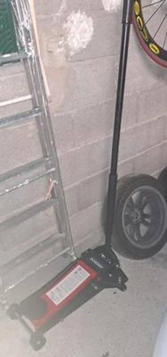 Cric Hydraulique 3 Tonnes + 2 Chandelles - Pédale De Levage - Pour Voiture Et SUV - Sécurité TÜV