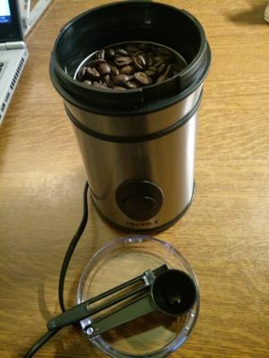 Moulin électrique 600ml 200W - Broyeur Poudre Fine Pour Café, Noix, épices - Acier Inoxydable