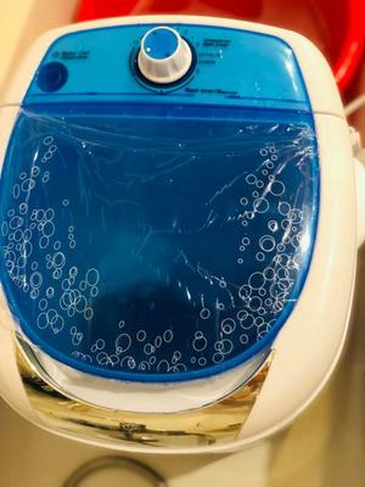 Costway mini machine a laver 2 en 1 portable à double cuve capacité 8,5 kg,  lave-linge avec laveuse et essoreuse pompe de vidange, pour appartement  dortoir hôtel [classe énergétique e], (blanc+bleu) - Conforama