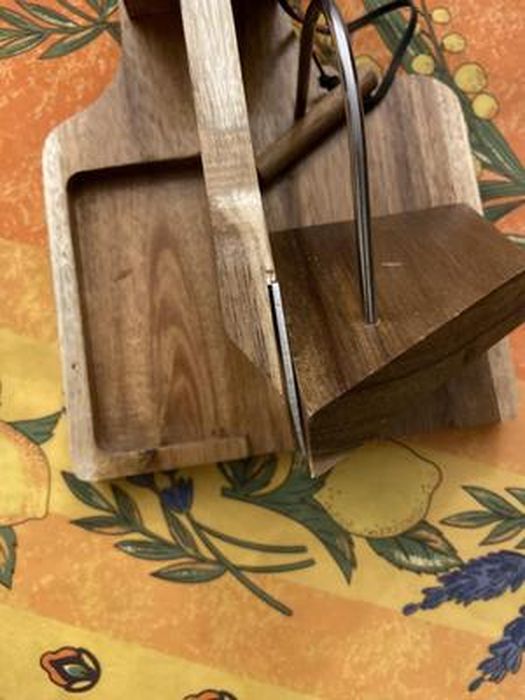 Trancheuse à saucisson en bois avec lame inox : l'unité à Prix Carrefour