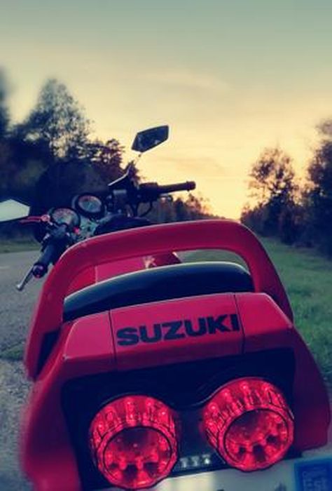 Feu Arrière Indicateur Stop Frein Moto Rétro LED Plaque Immatriculation Lampe Fumée Lentille