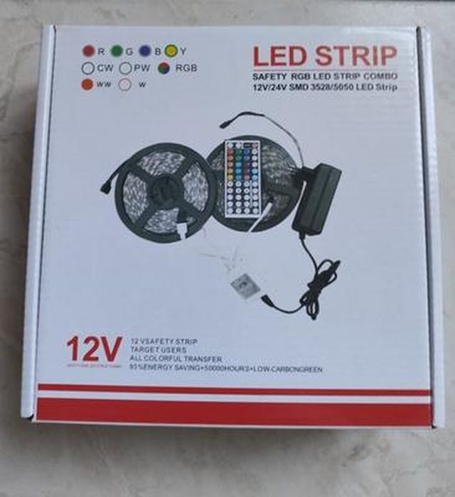 Ruban LED 5M,Bande LED Multicolores étanche,12V-5050 LED Bande Lumineuse  pour Fête Décor Pour La Maison Chambre Bar (Size : 505,1162 - Cdiscount  Maison