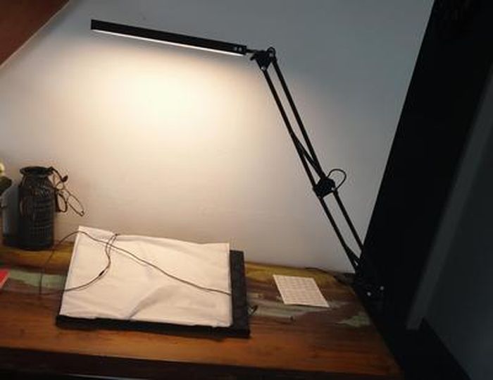iZELL 10W Lampe de Bureau à Pince avec Chargeur USB[3 Modes d'Éclairage &10  Niveaux de Luminosité] Flexible à 360°Lampe Lecture Clipsable, 70CM Lampe  Bureau Led pour Maison/Bureau en destockage et reconditionné chez