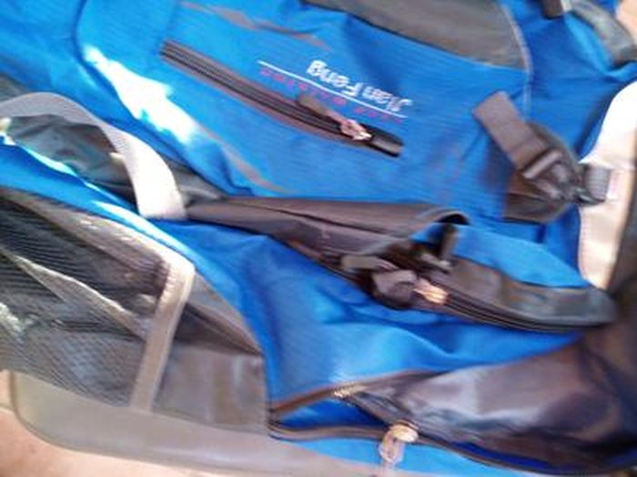Sac à Dos étanche 40L – Nylon Noir, Léger Et Résistant, Pour Randonnée, Camping, Outdoor