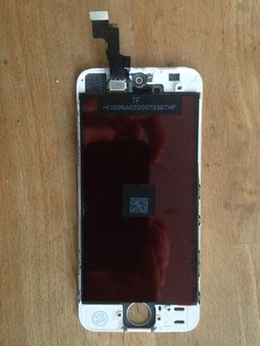 Écran IPhone 5s/SE Blanc - Neuf (ouvert Mais Jamais Utilisé)