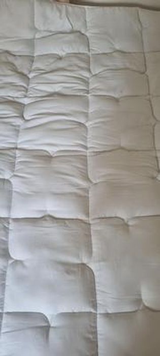 CASABEL Couette 220x240 Cm Chaude Grand Froid Diamant - Blanc