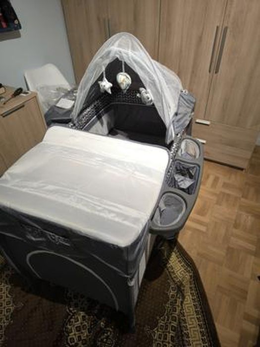 Lit Bébé 4-en-1 Lionelo Sven Plus - Table à Langer, Baldaquin, Mobile - Gris