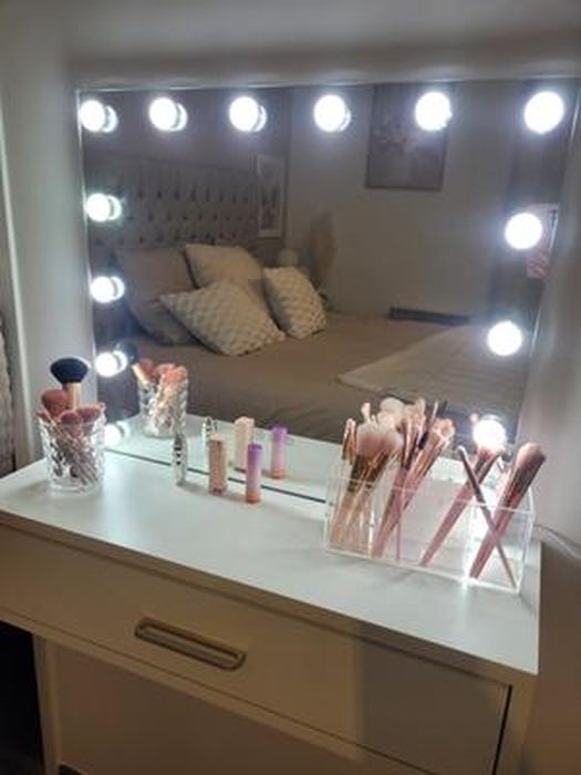 Miroir Maquillage Lumineux Miroir LED 15 Lumières, Miroir Maquillage,  Decoration Chambre, Miroir Lumineux 3 Modes, Miroir A7 - Cdiscount Maison