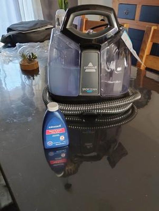 Ce nettoyeur de taches Bissell à moins de 160 euros chez Cdiscount vous  permettra de nettoyer votre canapé, votre voiture, vos tapis 