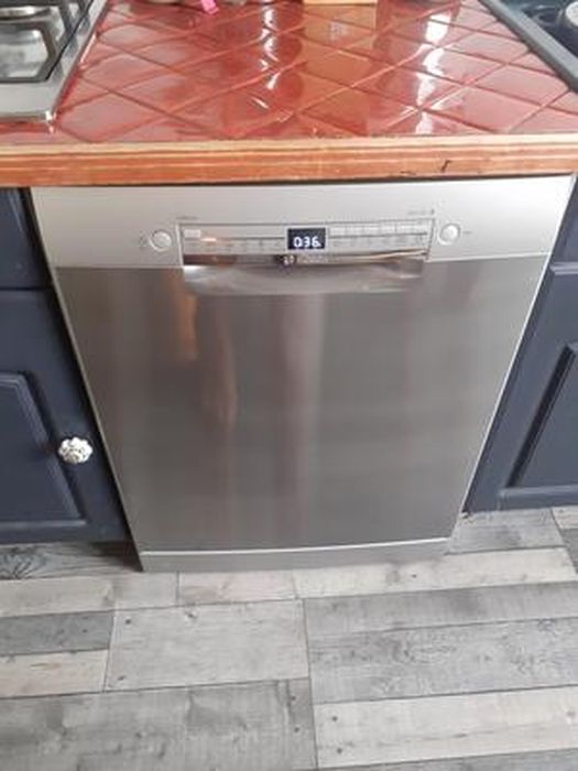 LaveVaisselle 60cm BOSCH SMS2HTI72E Consommation d'eau et d'énergie Couleur Gris Pose