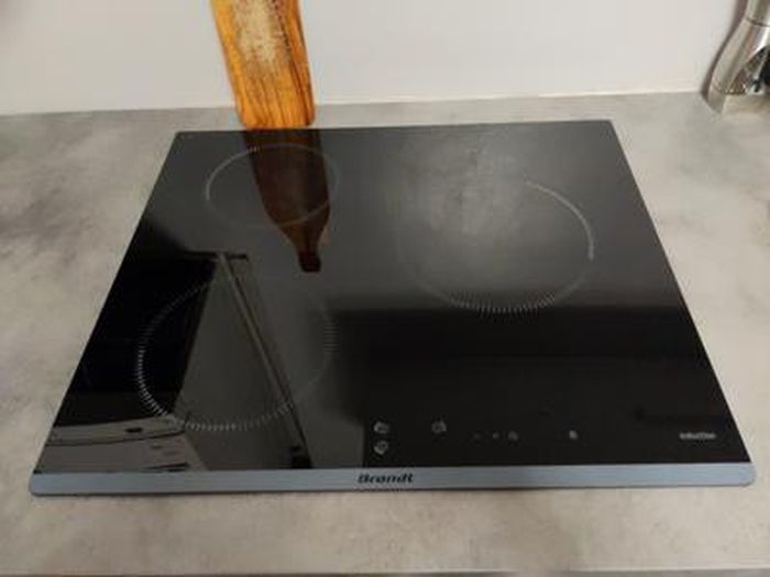 Table de cuisson induction BRANDT - BPI1641UX - Privadis