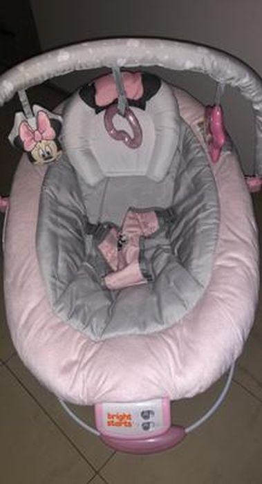 Transat vibrant Minnie Mouse Rosy Skies - BRIGHT STARTS - Pour bébé jusqu'à  9kg - Avec vibrations et arche jouet