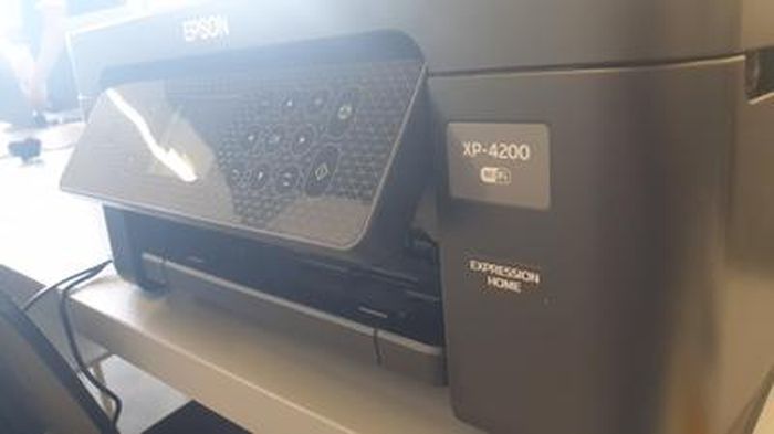 Imprimante jet d'encre couleur EPSON Home XP-4200 - Taille max. A4 -  Recto-verso automatique - Cdiscount Informatique