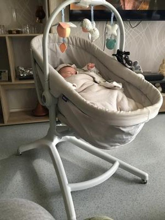 Berceau 4en1 Chicco Baby Hug - Lit, Transat, Chaise Haute Et Chaise De Table - Évolutif 0-36 Mois, 15 Kg