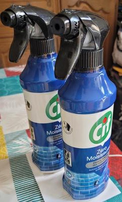 LOT DE 2 - CIF Ultimate Clean Nettoyant ménager anti-moisissures