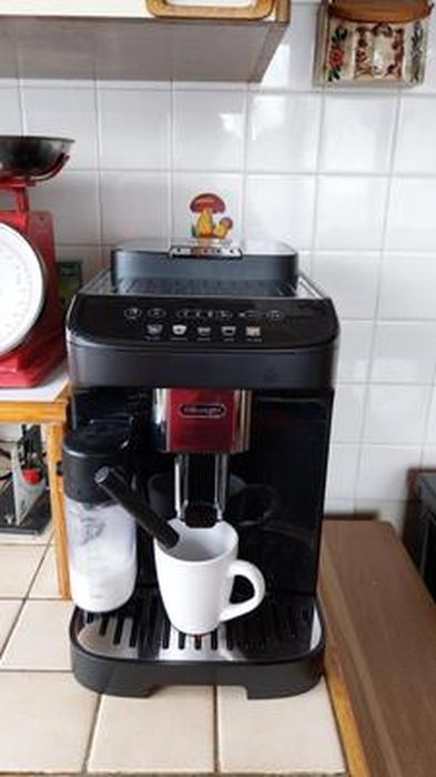 DELONGHI Machine à café expresso avec broyeur ECAM290.61.B - Noir