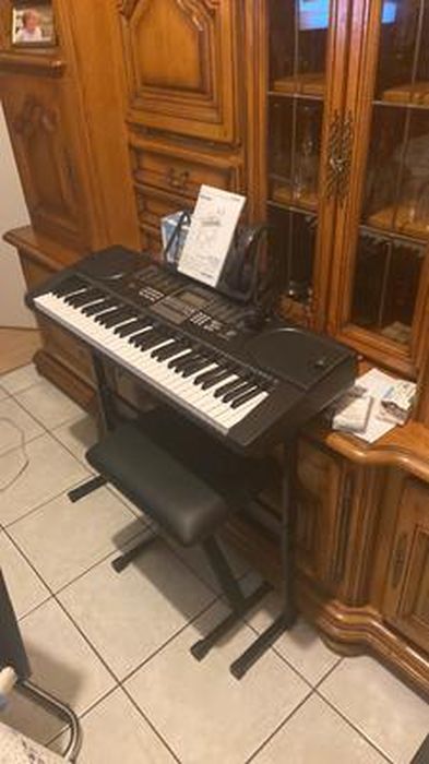 DREAMADE Piano Numérique Électrique Clavier Électronique 61 Touches avec  Support, Tabouret Pliable, Micro&Casque, pour Enfant Adulte - Cdiscount  Instruments de musique