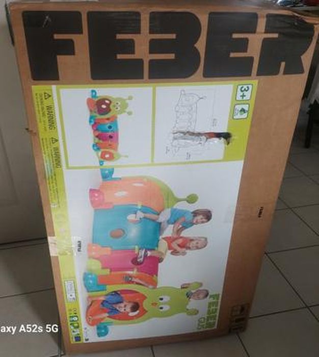 Aire de jeux Tunnel Febergus Chenille plastique anti-UV FEBER