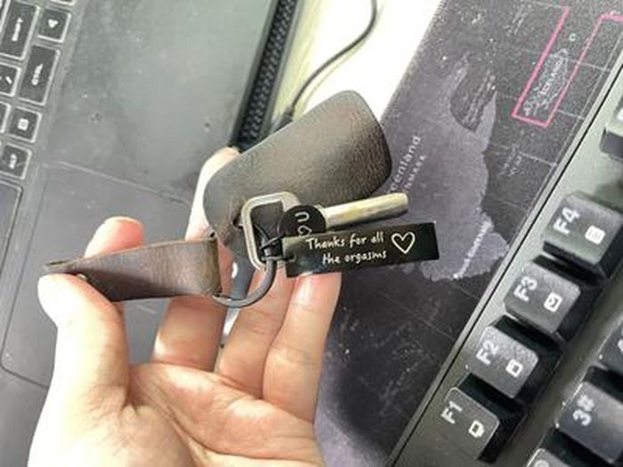 Porte-Clés Couple Voiture - Message "Attention Sur La Route" | Cadeau Saint Valentin Original Pour Homme/Femme - 8