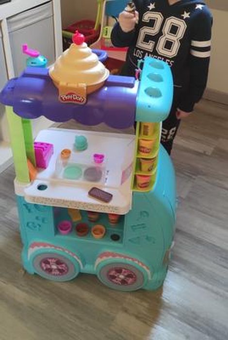 Camion de glace géant Play-Doh