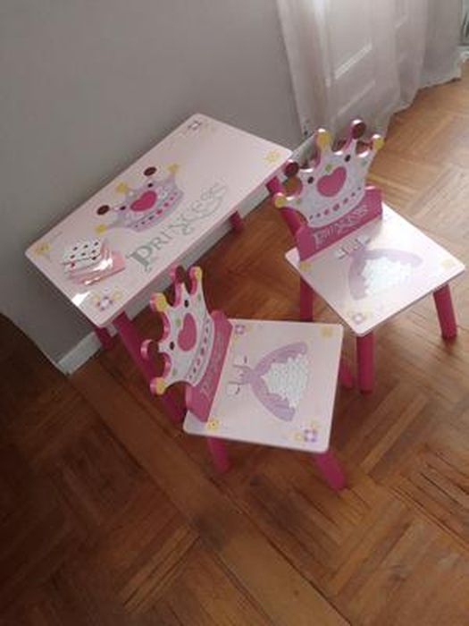 Ensemble table et chaises enfant design princesse couronne