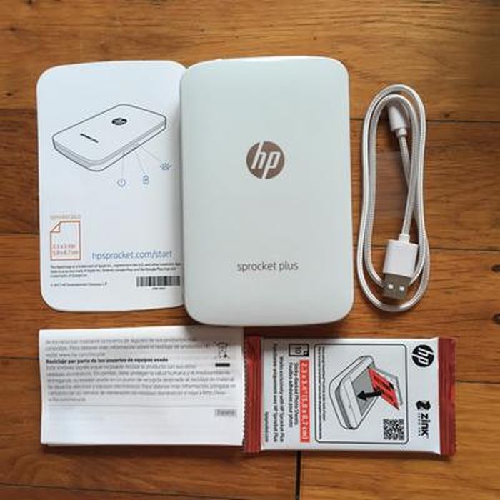 HP Sprocket Plus Imprimante Photo portable (Bluetooth, Impression Couleur  sans Encre 5,8 x 8,6 cm) Noir - Cdiscount Informatique