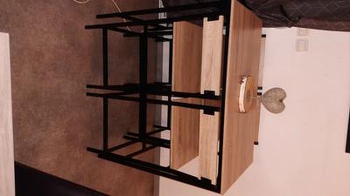 IDMarket Table de bar haute Phoenix en bois avec pieds noirs au meilleur prix sur