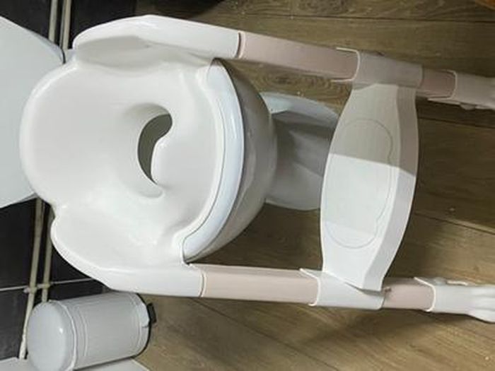 Réducteur de toilette rose dès 18 mois THERMOBABY : le réducteur à Prix  Carrefour