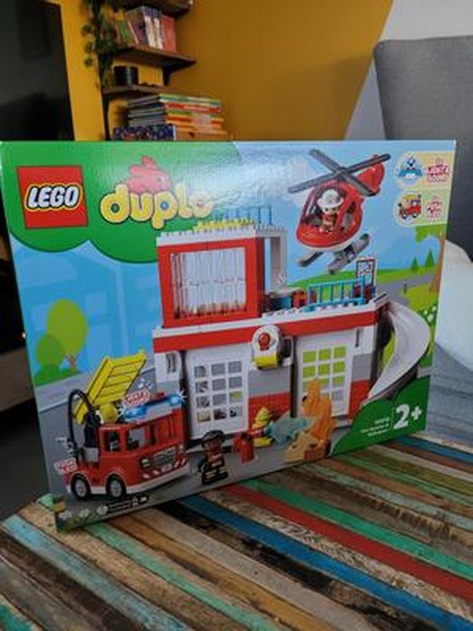 LEGO 10970 DUPLO La Caserne Et L'Hélicoptère des Pompiers, Jouet de Camion,  Motricité, Grandes Briques, Cadeau Enfants Dès 2 Ans - Cdiscount Jeux -  Jouets