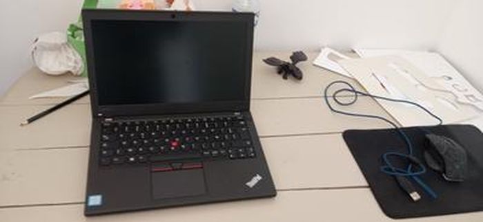 Lenovo ThinkPad X260 Ordinateur portable i5 (6.Gen) 12 HD 16GB RAM 240GB SSD Appareil photo Windows 10 Prof (dépassé