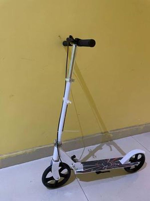 Generic Trottinette Pliable pour Enfant de 4 À 10 Ans Scooter Ajustable sur  3 Niveaux à prix pas cher