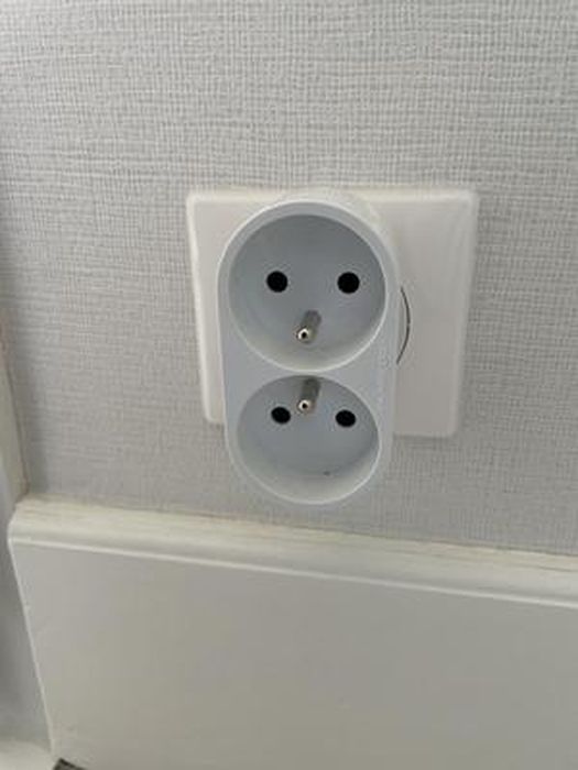 Bloc Multiprise Zenitech 4 Prises 16A Avec Sécurité Enfant, Blanc, 1 Mètre