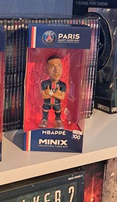 Pvc Psg Figurine Minix - PSG - Mbappé 7 - 12 cm en PVC de haute qualité ...