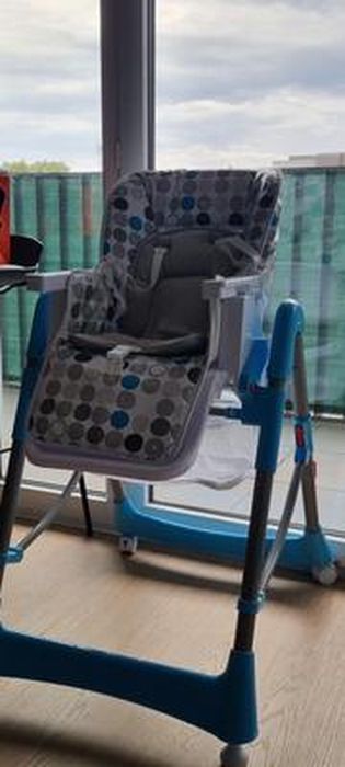 Chaise haute bébé, pliable, réglable hauteur, dossier et tablette - Ptite  Perle - Monsieur Bébé - Marron - Kiabi - 74.90€